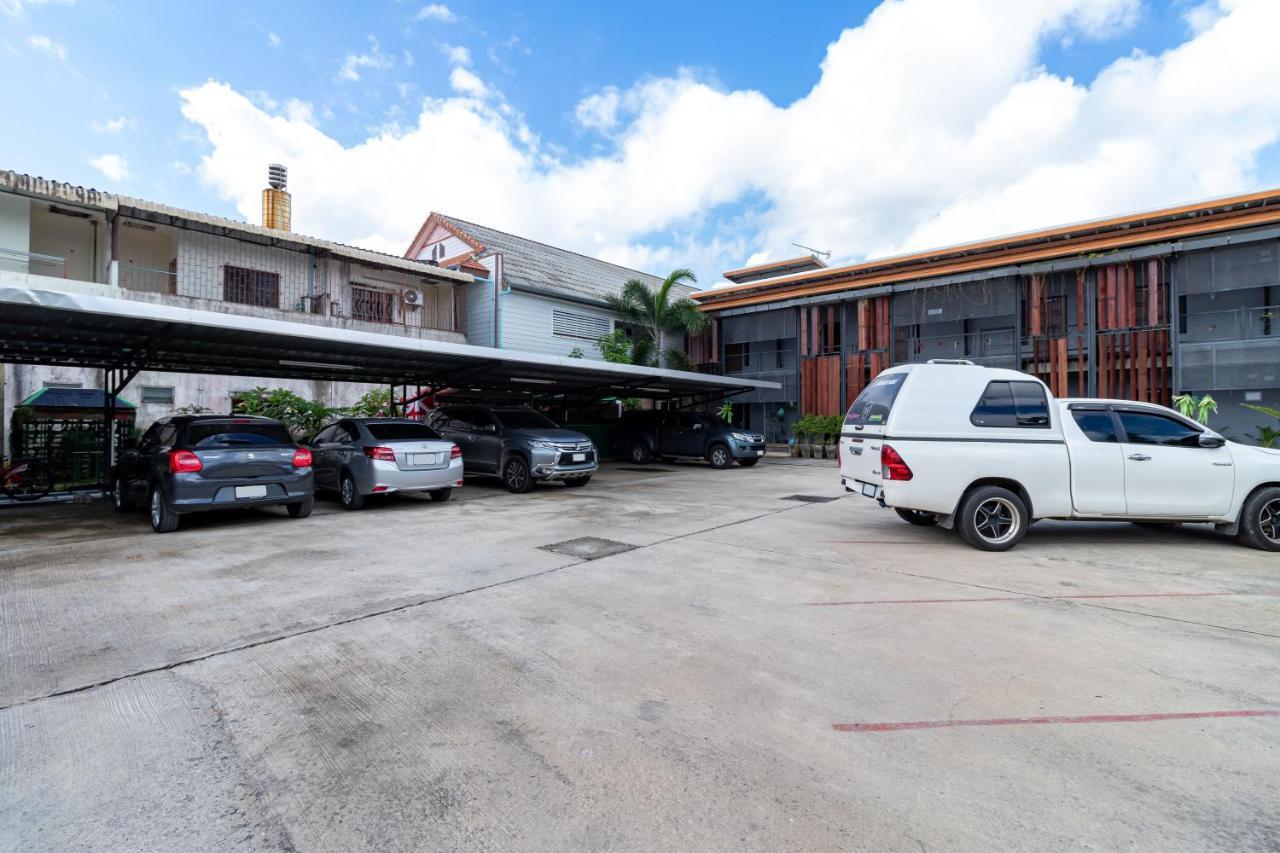 Cs Klongtoey Grand Resort Ban Yep Chaeng Exterior photo